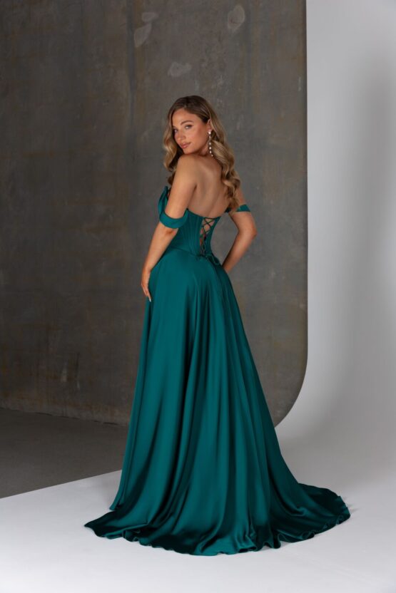 Solana | PO25164 | Tania Olsen Designs 2025 Amour Collection | Campaign Image 5