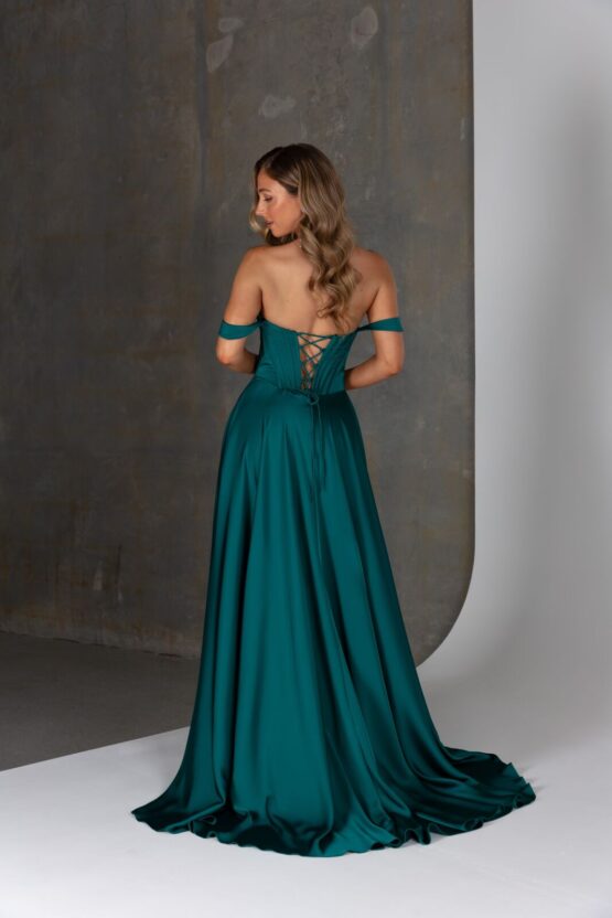 Solana | PO25164 | Tania Olsen Designs 2025 Amour Collection | Campaign Image 6