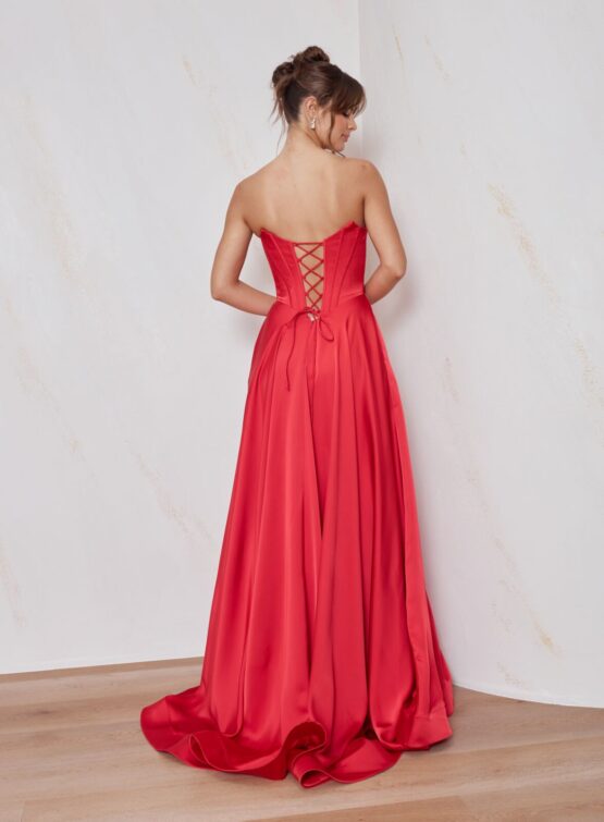 Cadence PO2677 Red_TaniaOlsen_Formal 436