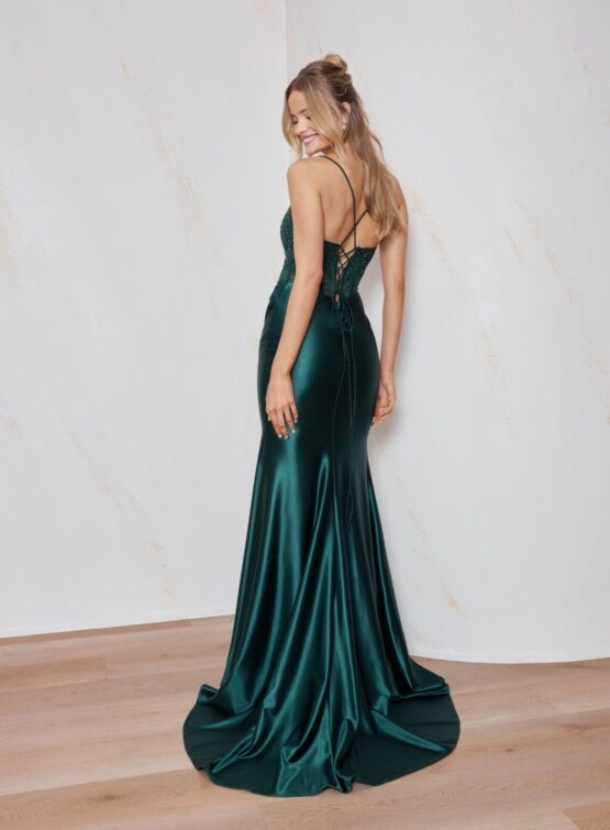 Carmella PO2631 Emerald_TaniaOlsen_Formal 218