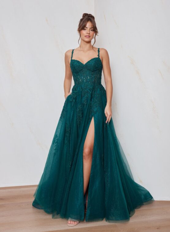 Cesella PO2672 Emerald_TaniaOlsen_Formal 423
