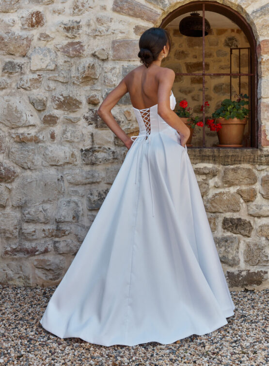 Della PO2649 Pure White _Deb 61