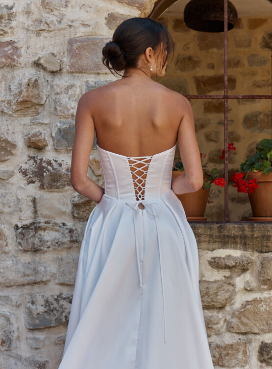 Della PO2649 Pure White _Deb 64