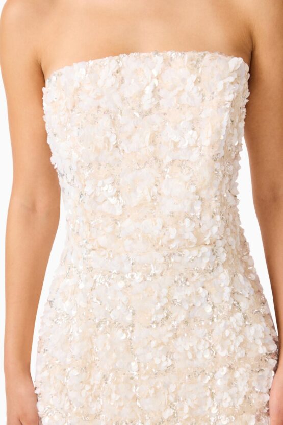 EB1072643_WHITE_7